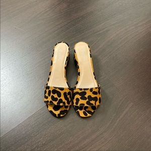 Like new, worn once slides with block heel